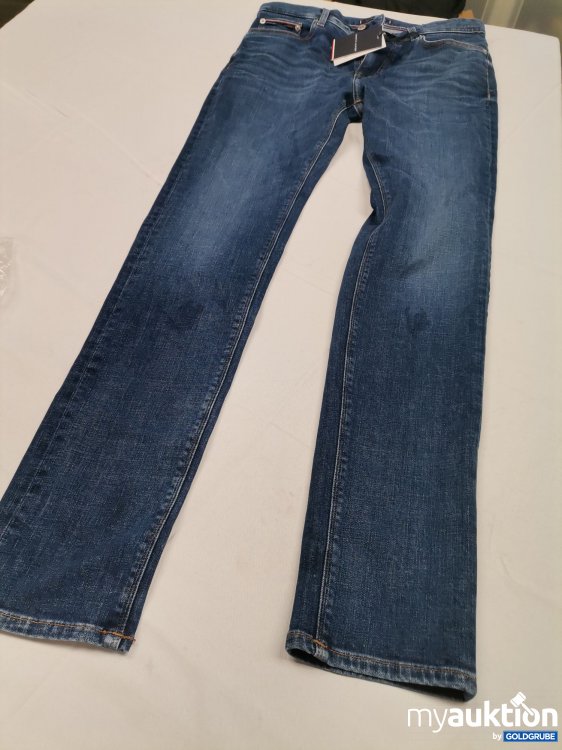 Artikel Nr. 822815 Artikel Nr. 822815: Tommy Hilfiger Jeans verschmutzt