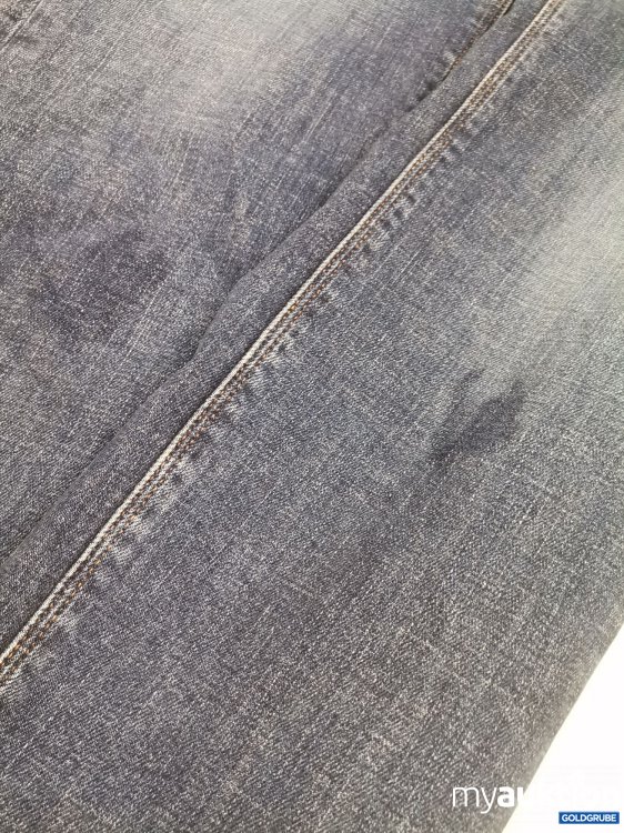 Artikel Nr. 822815 Artikel Nr. 822815: Tommy Hilfiger Jeans verschmutzt