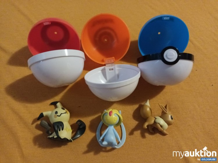 Artikel Nr. 906815: Von 2009, Drei Pokemon Bälle mit Sammelfiguren