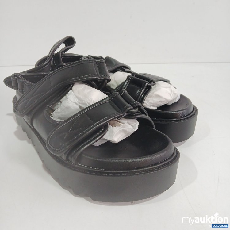 Artikel Nr. 361818 Artikel Nr. 361818: Asos Design Wide Fit Forecast Sporty dad Black