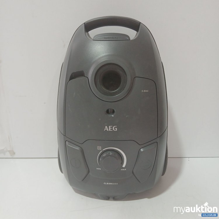 Artikel Nr. 995825 Artikel Nr. 995825: AEG Staubsauger Clean 5000 Model AB51C2DG