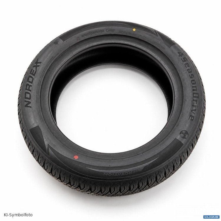 Artikel Nr. 445828 Artikel Nr. 445828: Nordexx 215/55 R17 98V XL Ganzjahresreifen