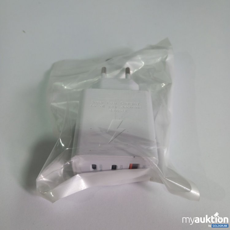 Artikel Nr. 778835 Artikel Nr. 778835: Fast Charger 3 Port