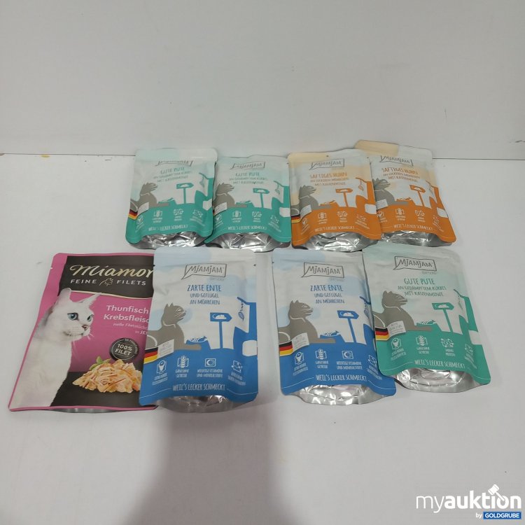 Artikel Nr. 825835 Artikel Nr. 825835: Div. Katzenfutter Beutel 100/125g