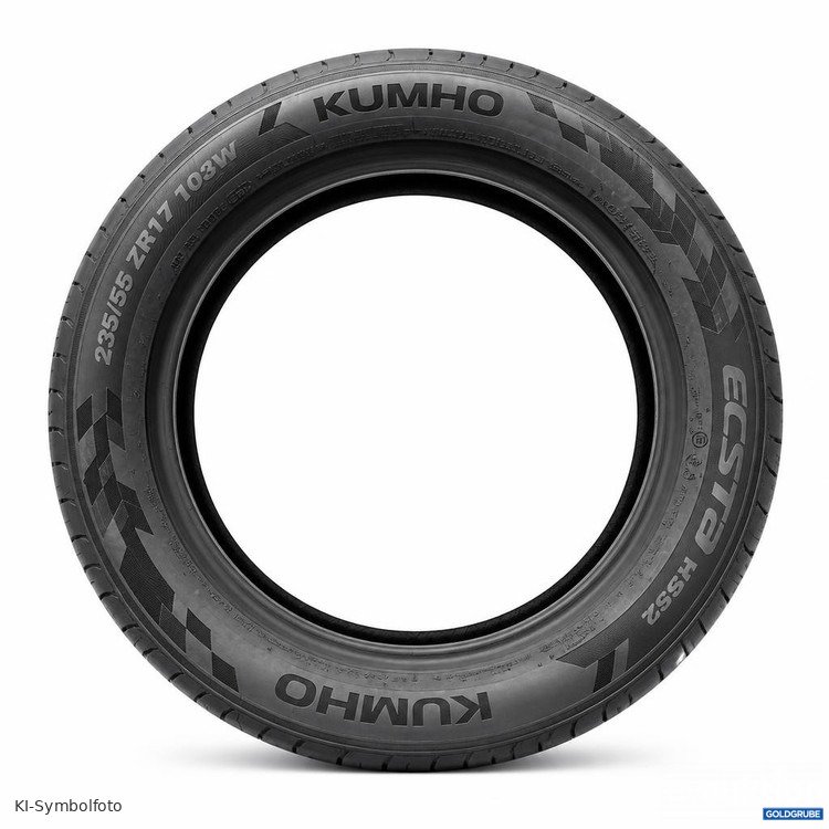 Artikel Nr. 445836 Artikel Nr. 445836: Kumho Autoreifen 235/55 ZR17 103W