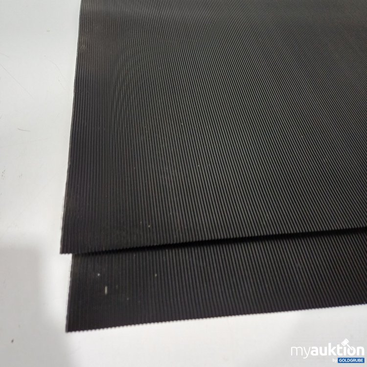 Artikel Nr. 960838: Diverse Gummimatten ca. 100x56cm 