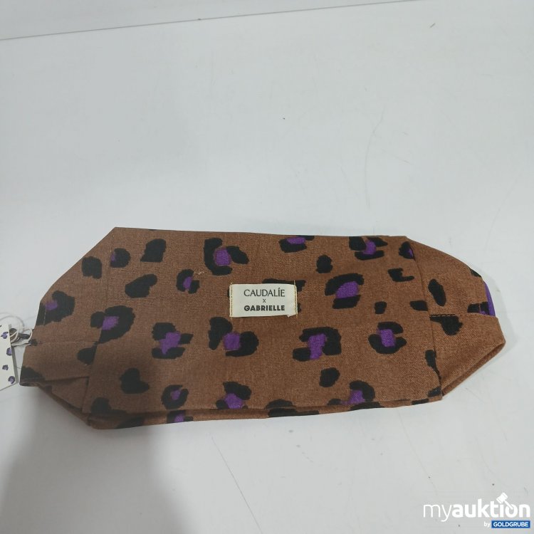 Artikel Nr. 905839 Artikel Nr. 905839: Caudalie X Gabrielle Kosmetiktasche ca. 30x14cm