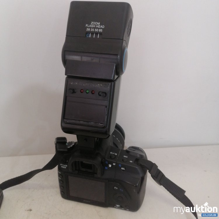 Artikel Nr. 717840: Sony Kamera mit Objektiv und Blitzgerät