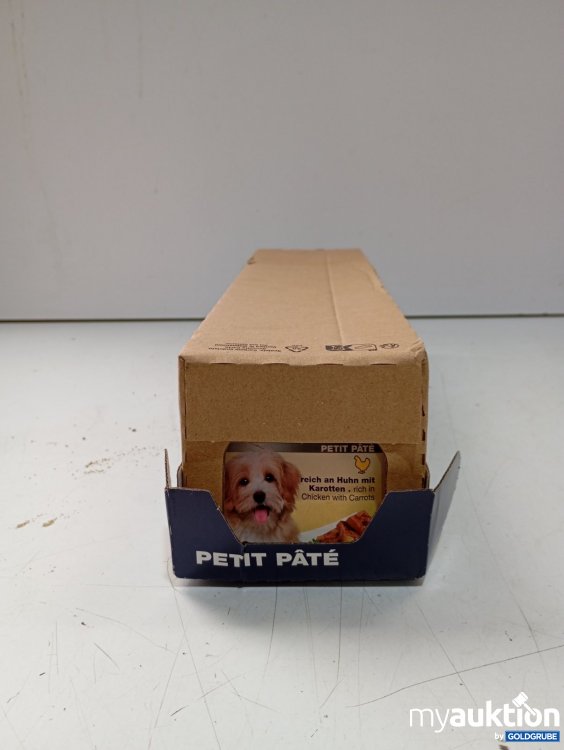 Artikel Nr. 465843: Petit Pt 1 Set Pâté Hundefutter reich an Huhn mit Karotten
11x150g