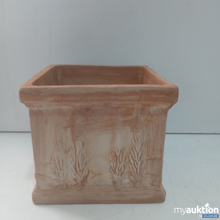 Artikel Nr. 467843 Artikel Nr. 467843: Blumentopf quadratisch aus Terrakotta Tn
Höhe 9cm breite 10cm
