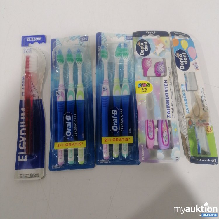 Artikel Nr. 883853: Diverse Zahnbürsten