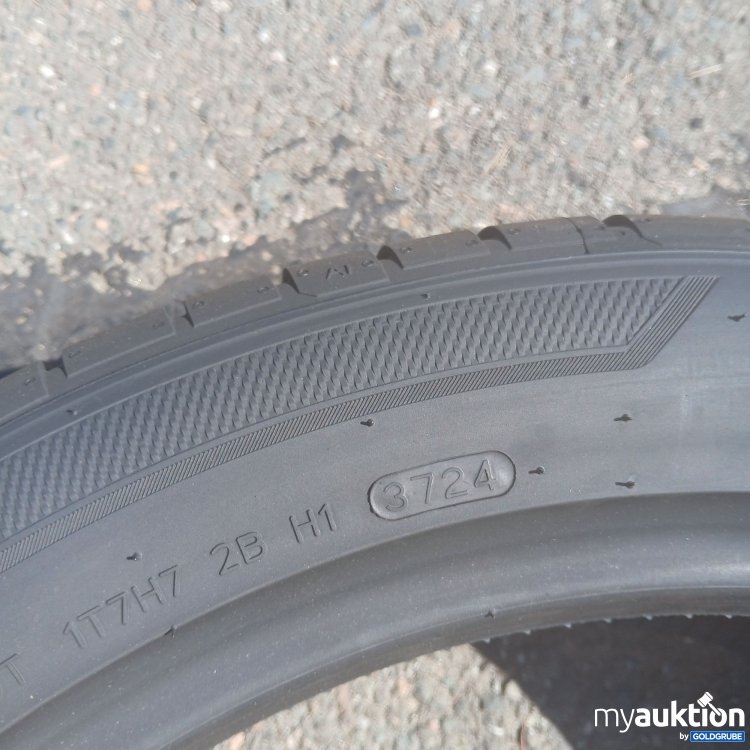 Artikel Nr. 440854 Artikel Nr. 440854: Hankook 245/45ZR19 Reifen