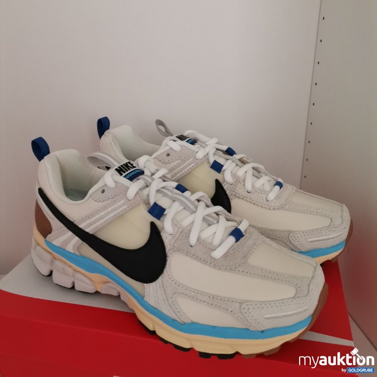 Artikel Nr. 817855 Artikel Nr. 817855: Nike zoom vomero 5 PRM Sneaker