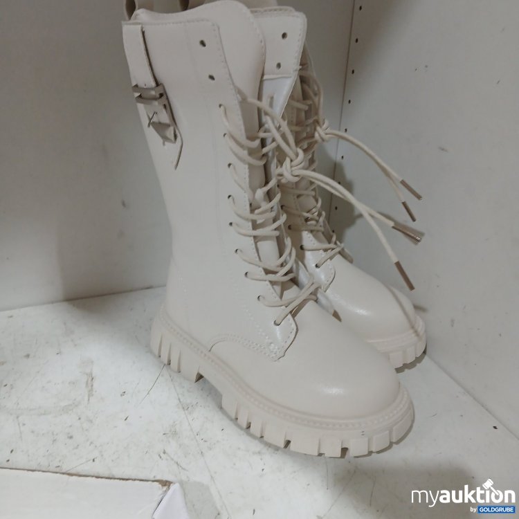 Artikel Nr. 469856 Artikel Nr. 469856: Stiefel mit Schnürung und Schnalle