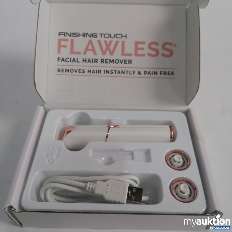 Artikel Nr. 855858 Artikel Nr. 855858: Finishing Touch Flawless Facial Hair Remover