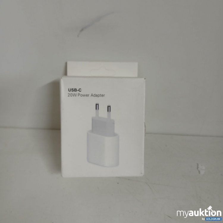 Artikel Nr. 824867 Artikel Nr. 824867: USB-C 20W Power Adapter
