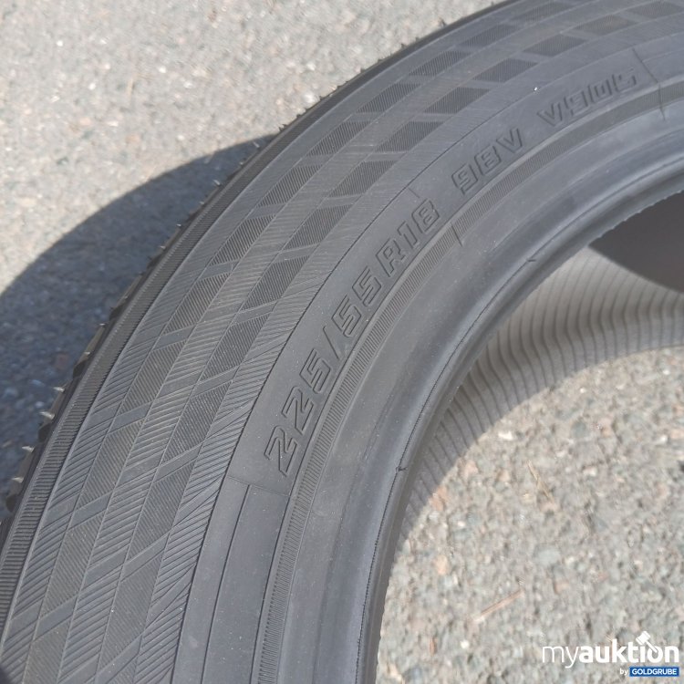 Artikel Nr. 440869 Artikel Nr. 440869: Yokohama 225/55R18 Reifen