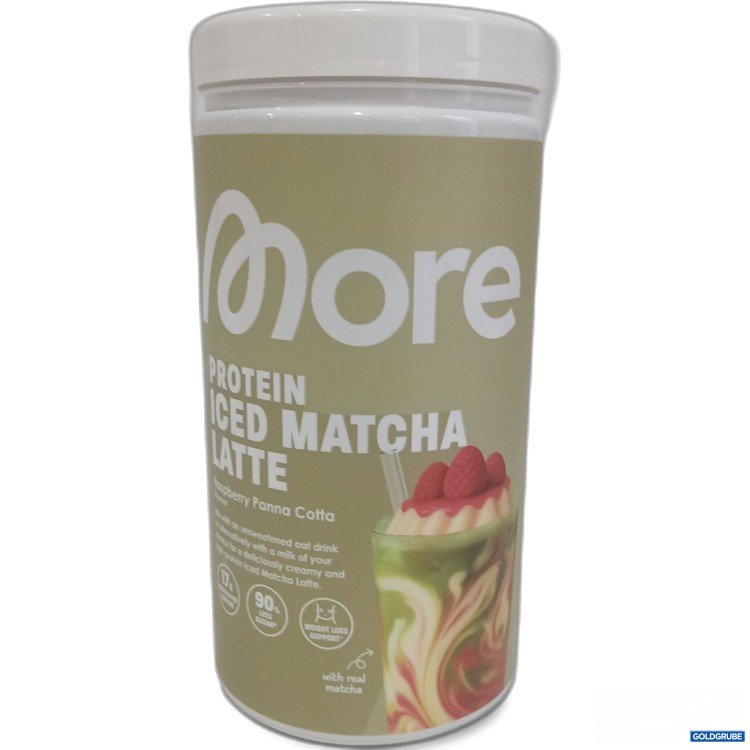 Artikel Nr. 991870 Artikel Nr. 991870: More Protein Iced Matcha Latte Raspberry Panna Cotta