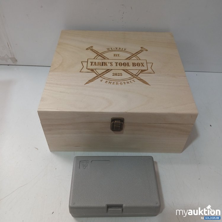 Artikel Nr. 995876 Artikel Nr. 995876: Tarik's Tool Box Holz ca 29x29x13cm + Tool Box mit Inhalt