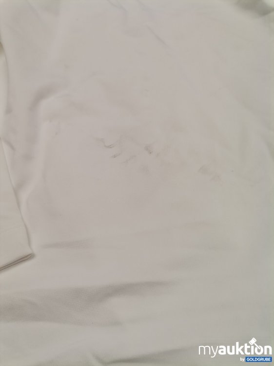 Artikel Nr. 434877: Under Armour Shirt verschmutzt 