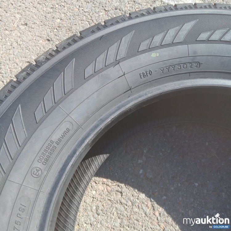 Artikel Nr. 440887 Artikel Nr. 440887: Yokohama 215/75R16C Reifen