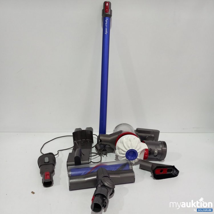 Artikel Nr. 814899 Artikel Nr. 814899: Dyson V7 Fluffy mit Zubehör