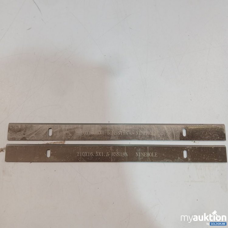 Artikel Nr. 963899: NINEHOLE Edelstahlblech 210x16.5x1.5 mm