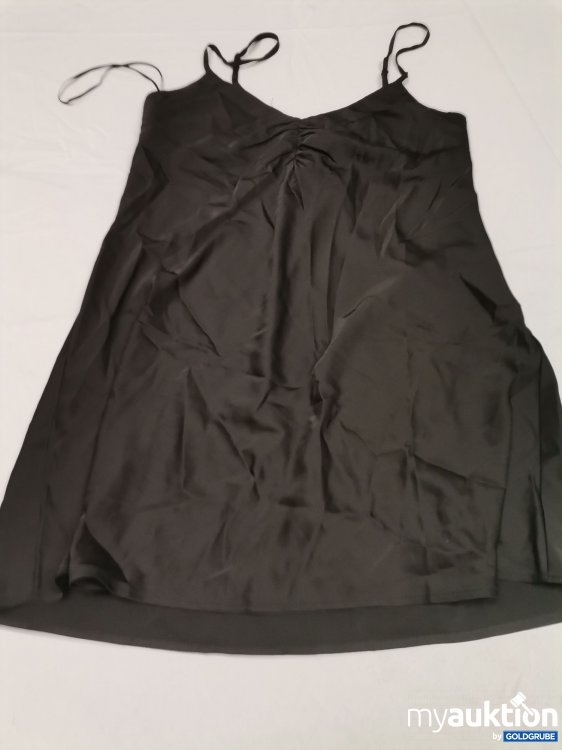 Artikel Nr. 863900 Artikel Nr. 863900: Stradivarius Satin Negligee