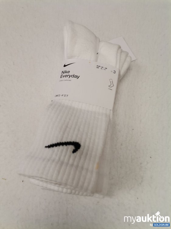 Artikel Nr. 674903 Artikel Nr. 674903: Nike everyday Socken verschmutzt