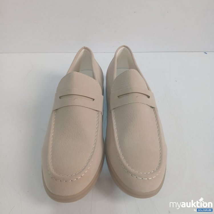 Artikel Nr. 930904 Artikel Nr. 930904: Beige Slipper aus weichem Material. Größe: 43