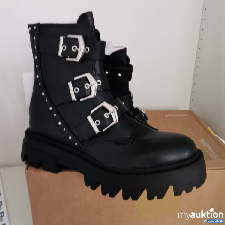 Artikel Nr. 817908 Artikel Nr. 817908: Stradivarius Boots