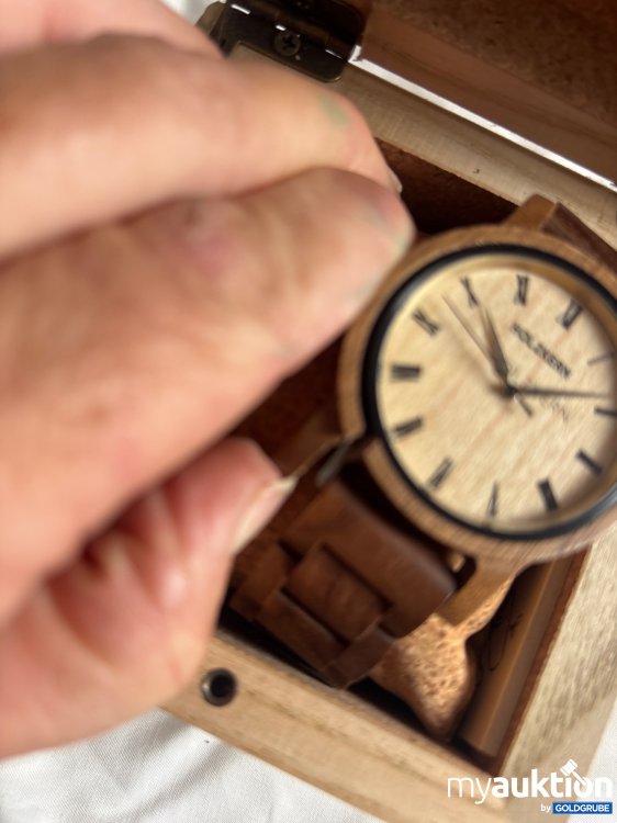 Artikel Nr. 477911 Artikel Nr. 477911: Holzkern Herrenuhr beschädigt