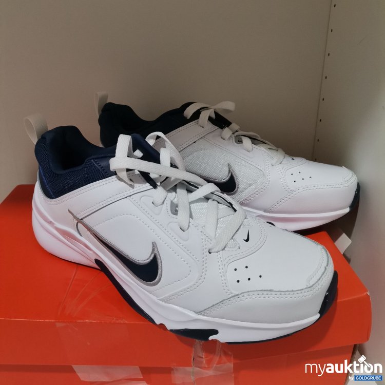 Artikel Nr. 876913 Artikel Nr. 876913: Nike Air Monarch IV