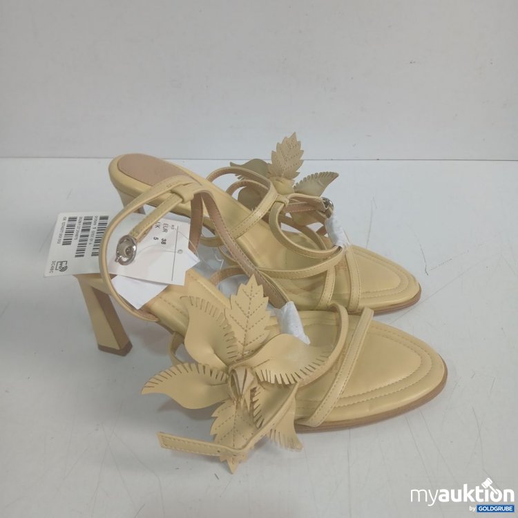 Artikel Nr. 930916: H&M Schuhe mit Absatz Farbe Gelb, mit Blattdesign Gr 38