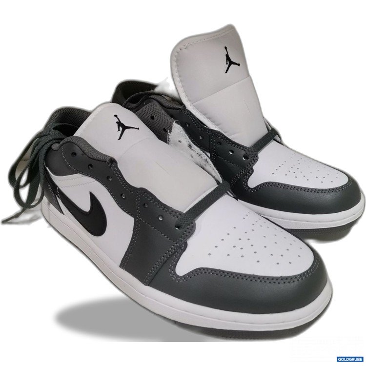 Artikel Nr. 877918 Artikel Nr. 877918: Air Jordan 1 low