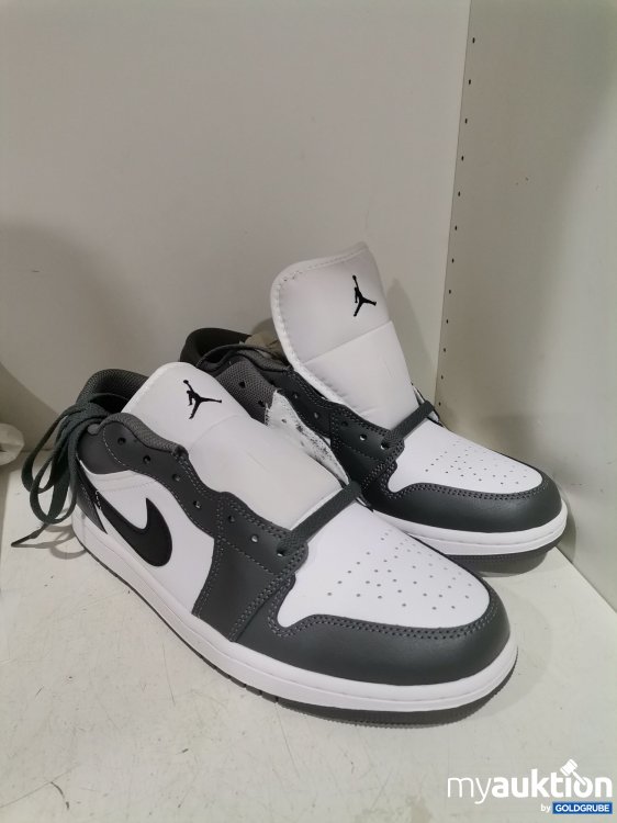 Artikel Nr. 877918 Artikel Nr. 877918: Air Jordan 1 low