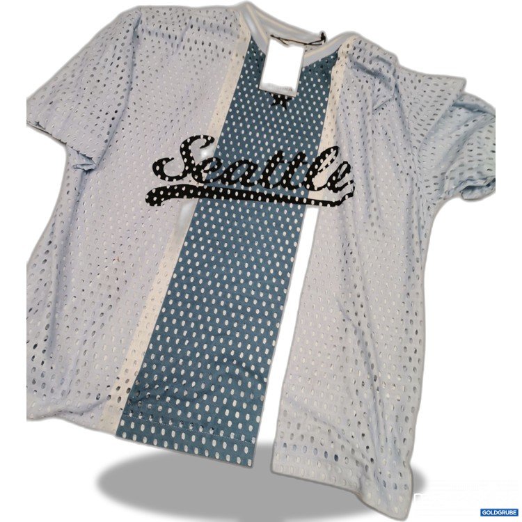 Artikel Nr. 788920: Bershka Lochshirt