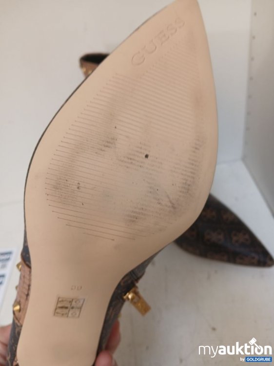 Artikel Nr. 986921 Artikel Nr. 986921: GUESS Stiefeletten mit Nieten und Muster leicht verschmutzt