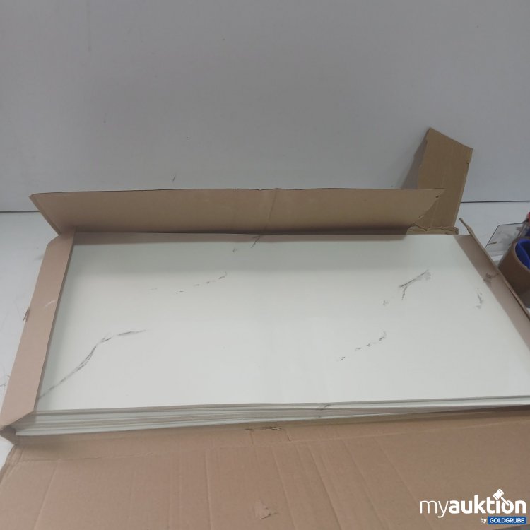 Artikel Nr. 465924 Artikel Nr. 465924: 10 stk Fliesen weiß mit grauen Muster 60 x 30 cm