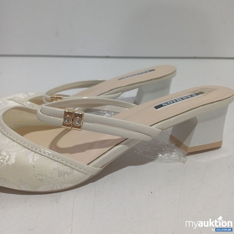 Artikel Nr. 938924: ASOS Schuhe mit Riemchen und spitzer Zehenpartie