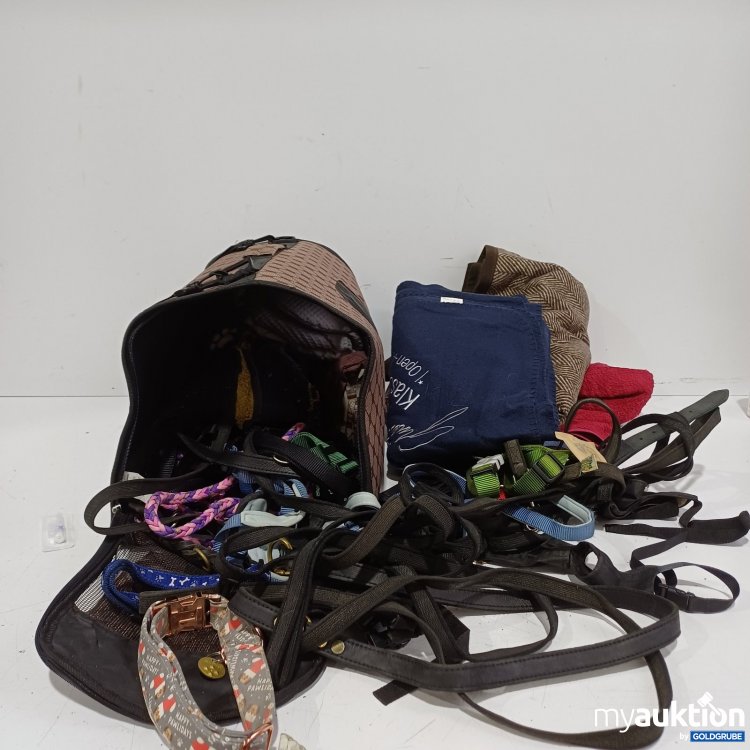 Artikel Nr. 463925 Artikel Nr. 463925: Diverse Hundeleinen und Halsbänder mit Tasche sowie Hunde Decken