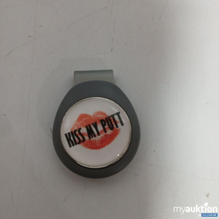 Artikel Nr. 971925 Artikel Nr. 971925: Pitchfix Hat Clip Grau mit Kiss my Putt Aufschrift