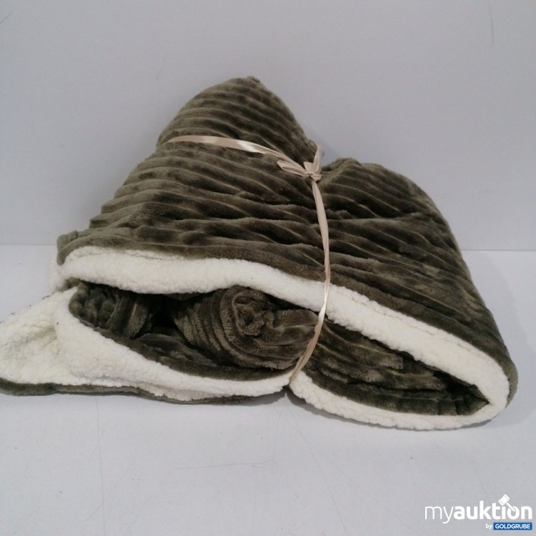 Artikel Nr. 399927 Artikel Nr. 399927: Kuscheldecke weiß /grau-grün
