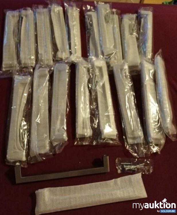 Artikel Nr. 999927 Artikel Nr. 999927: 19 Originalverpackte Möbelgriffe