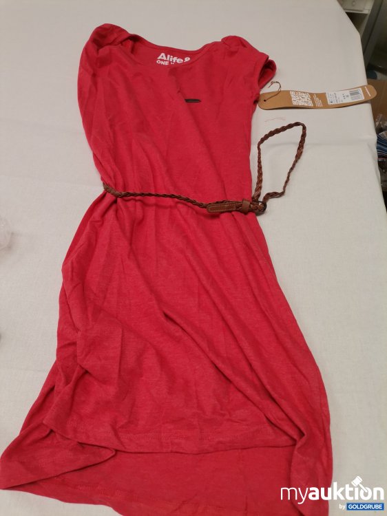 Artikel Nr. 727929: Alife and Kickin Kleid 