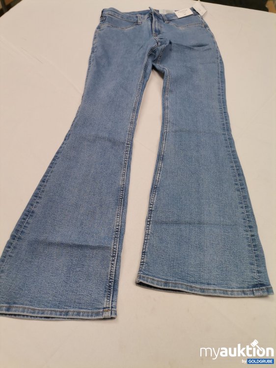 Artikel Nr. 822931 Artikel Nr. 822931: H&M flared leg Jeans