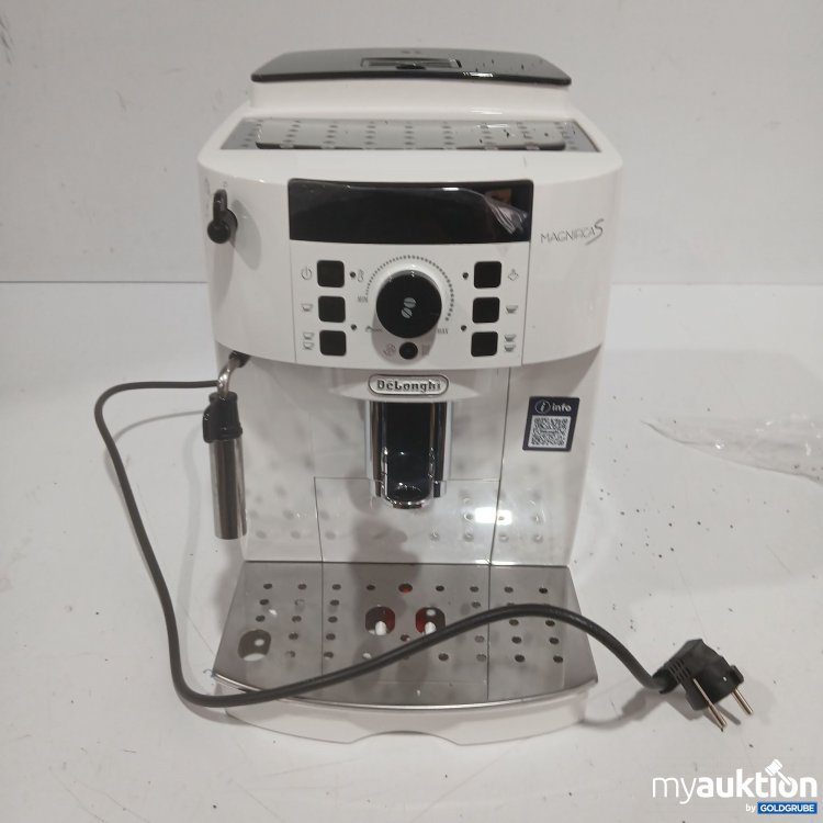 Artikel Nr. 978932 Artikel Nr. 978932: Delonghi Magnifica S ECAM21.118.W