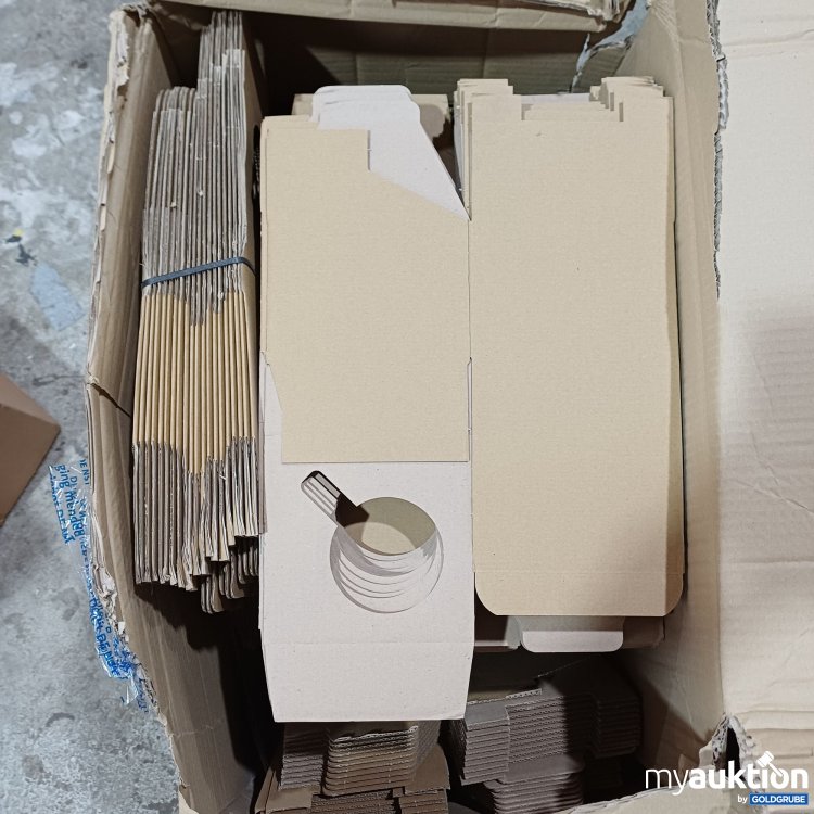 Artikel Nr. 446937 Artikel Nr. 446937: Paket mit Kartonagen / Verpackungsmaterial