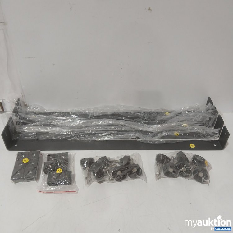 Artikel Nr. 467940 Artikel Nr. 467940: Metallhalterungen mit Schrauben und Kunststoffteilen