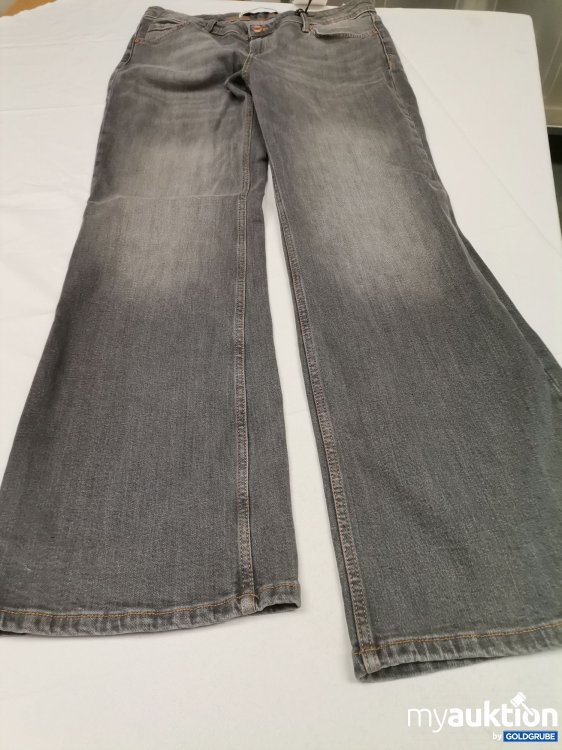 Artikel Nr. 863941: Bershka Bootcut Jeans 